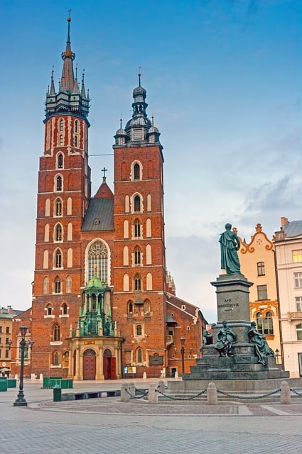 real estate krakow poland